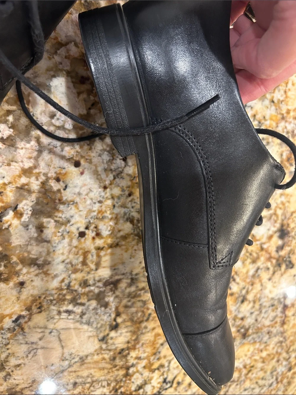 Ecco Black Leather Lace-Up Cap-Toe Oxfords